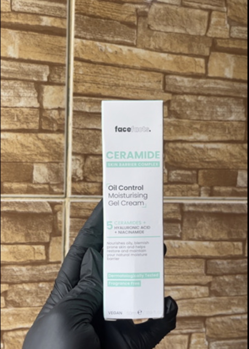 Face Fact Oil Control moisturizer